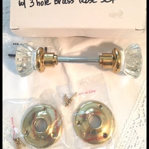 NIB BRASS AND GLASS Doorknob Sets (4) AVAILABLE